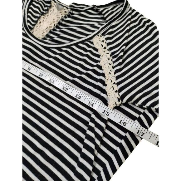 Vanity Lace Back Top, Black/White Stripes, High to Low Style, M - Picture 10 of 10